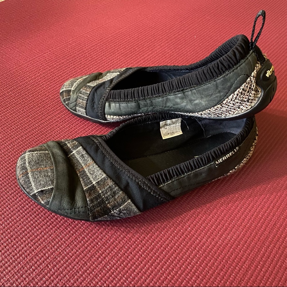 Women’s Merrell Plaid Patchwork Glove Slip on sz8
